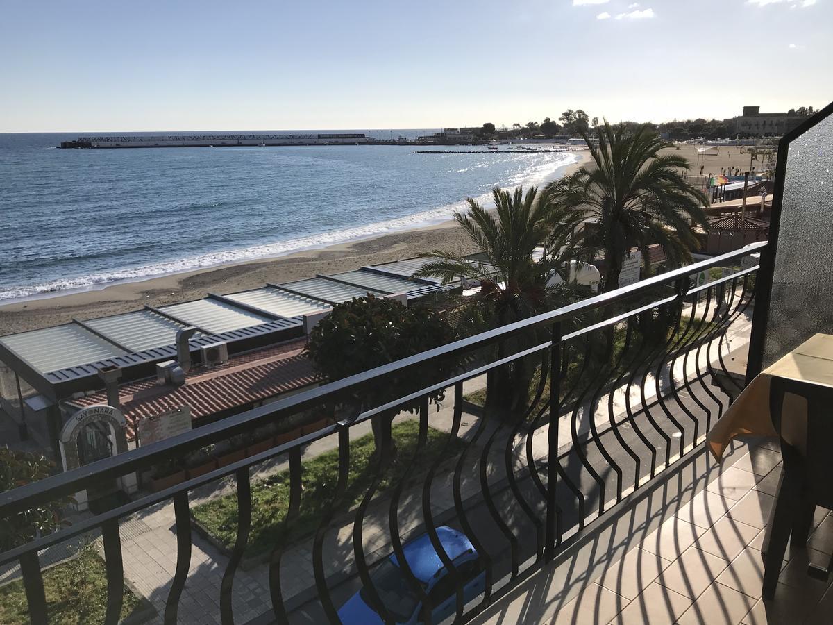 Hotel La Sirenetta Giardini-Naxos Extérieur photo